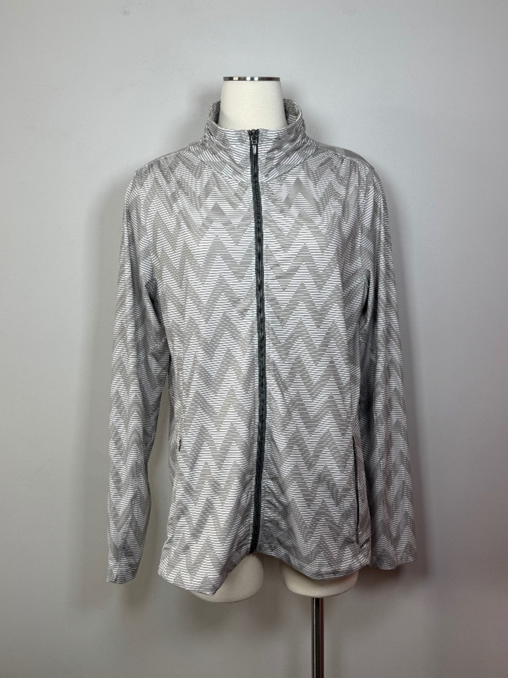 Merrell Light Gray Chevron Zip running Jacket XL